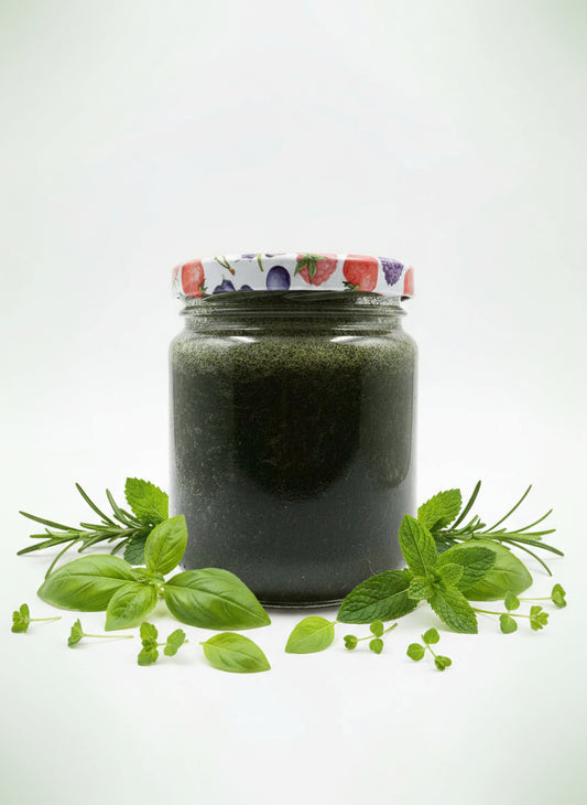 Grüne Helfer x Bio-Cremehonig – Natürliche Energie & Superfood-Power im Glas